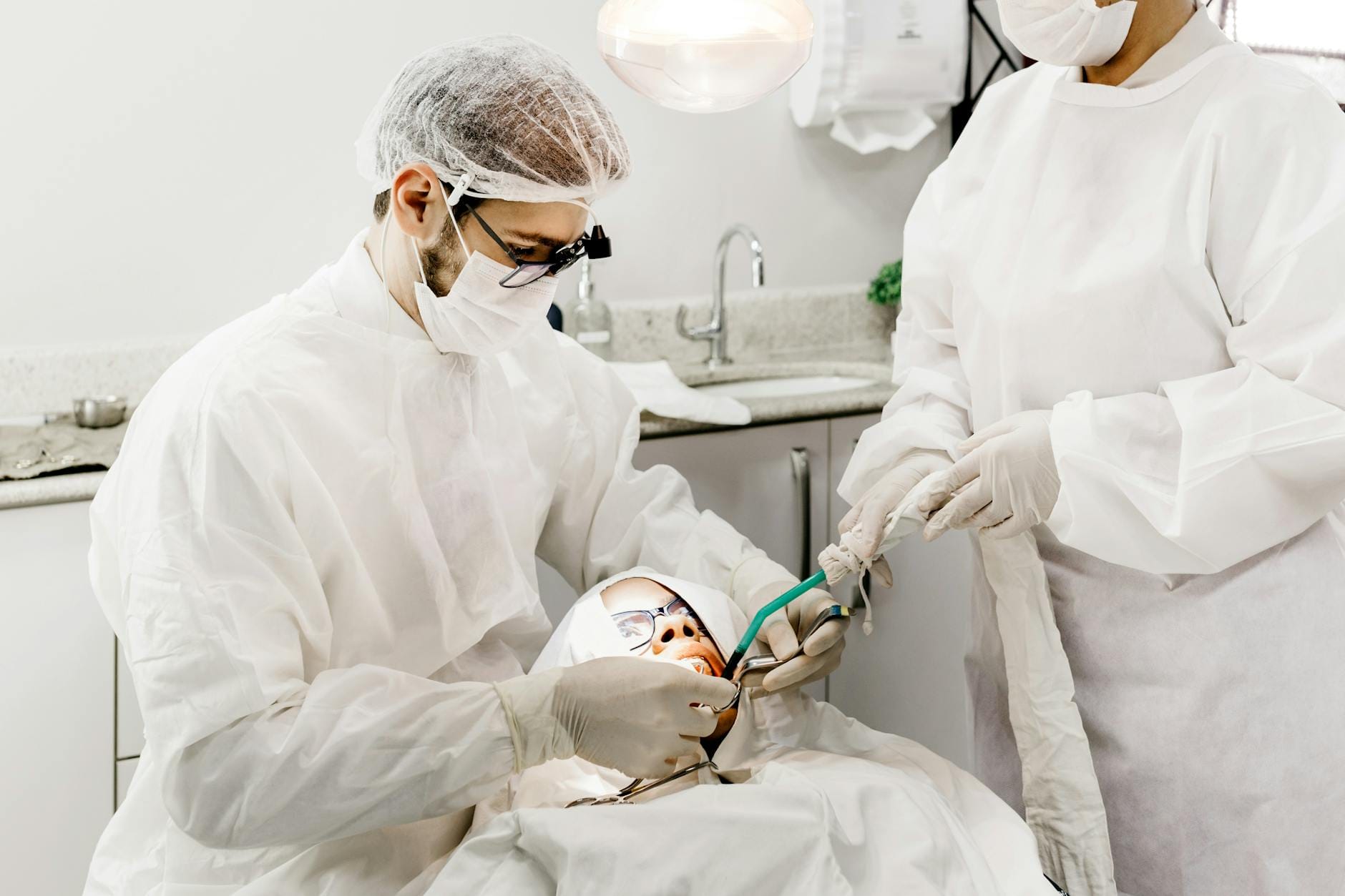 Family dentist Uxbridge emergency dental treatment