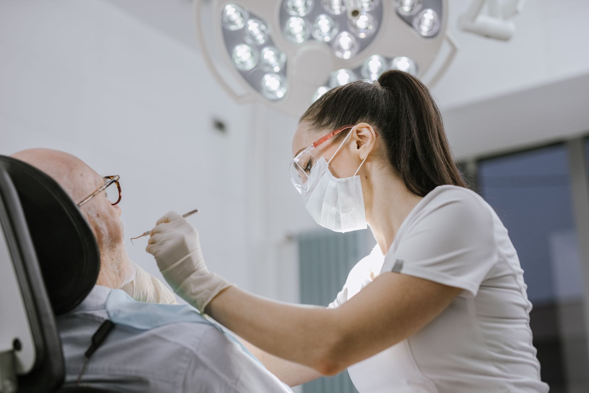 Signs it is time to see your family dentist